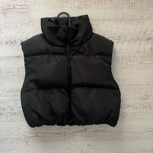 cropped Black Puffer Vest